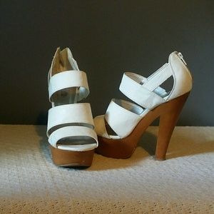High heel sandals